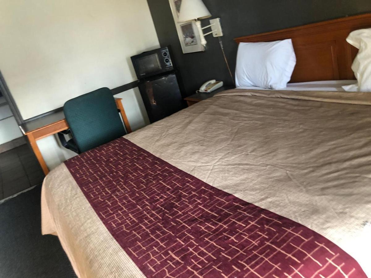 Airport Inn And Suites Tulsa Ngoại thất bức ảnh