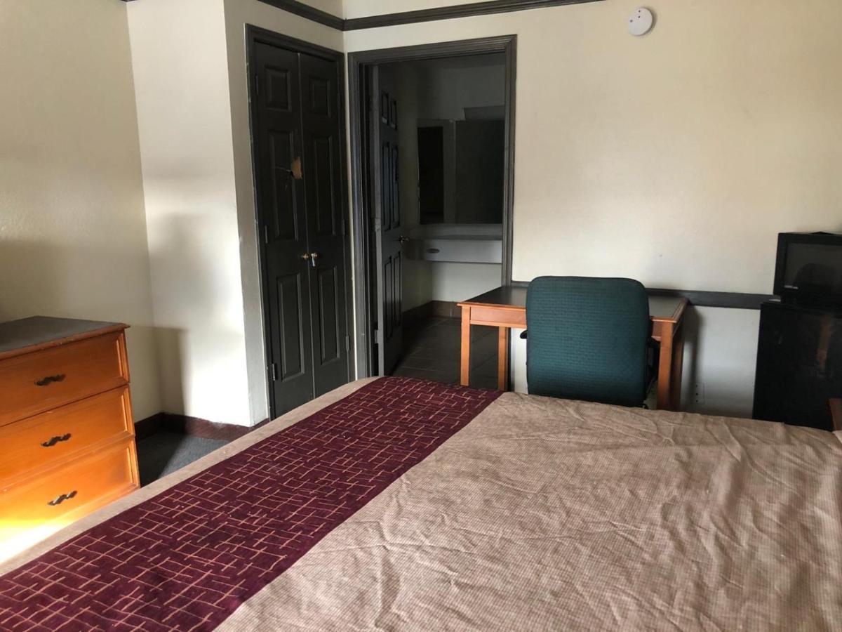 Airport Inn And Suites Tulsa Ngoại thất bức ảnh