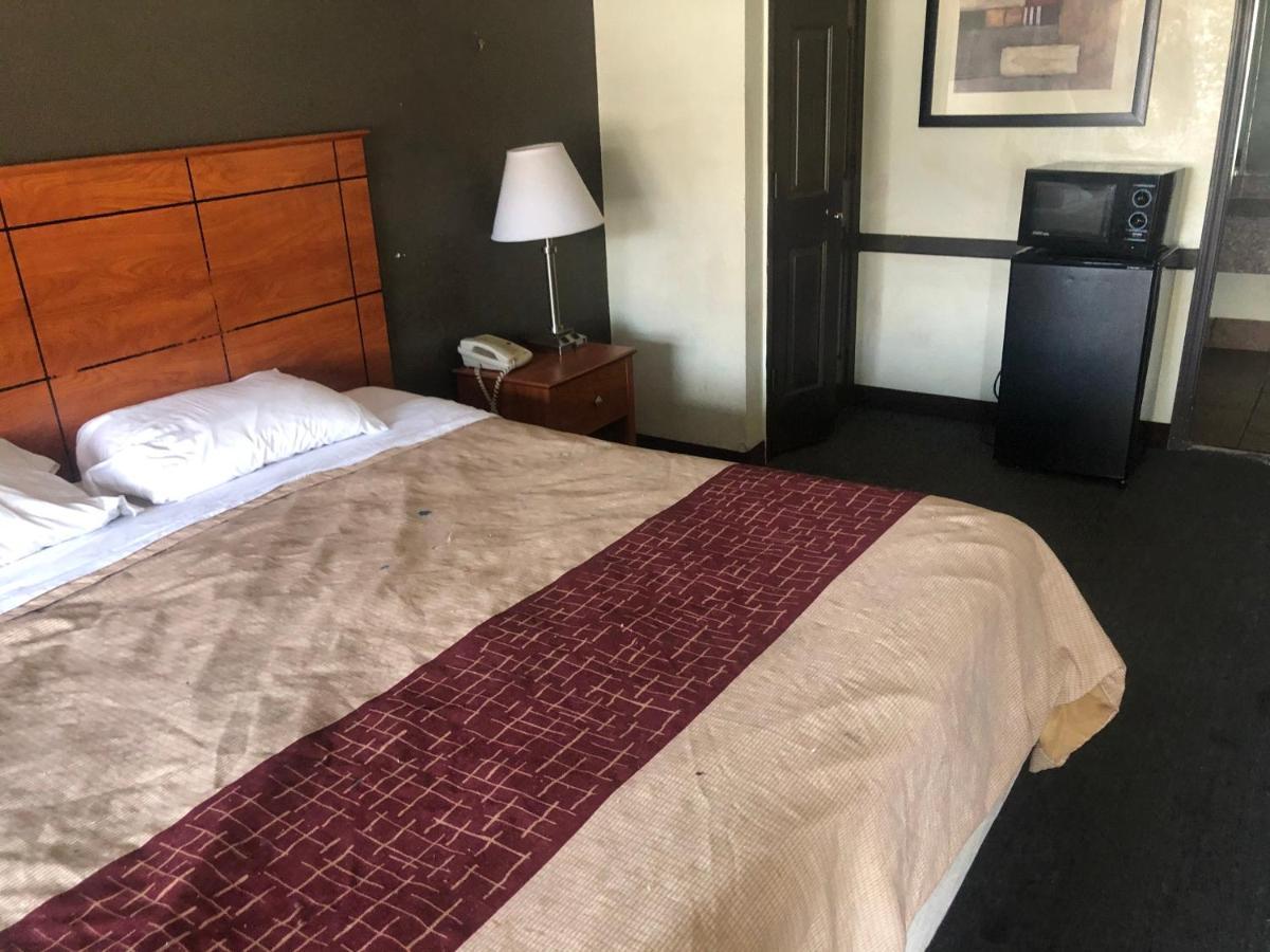 Airport Inn And Suites Tulsa Ngoại thất bức ảnh